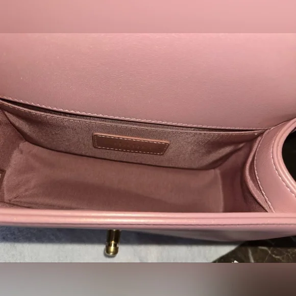 CHANEL Small Boy Bag. - Picture 12 of 15